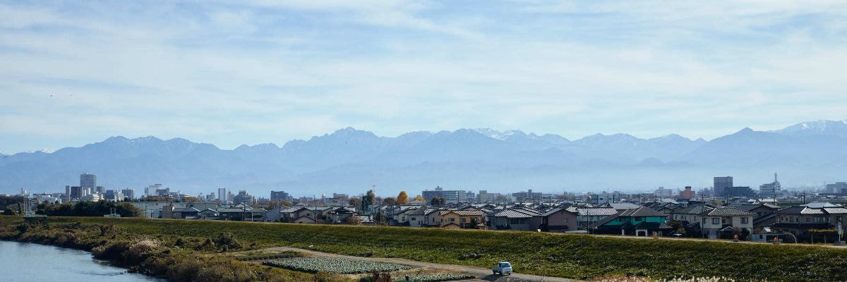 北陸カワラ　富山　川の風景