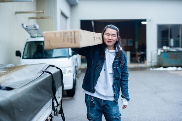 北陸カワラ 工事部男性