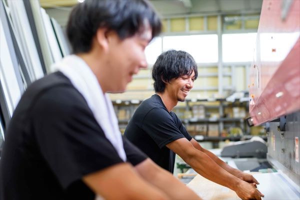 北陸カワラ 工事部男性