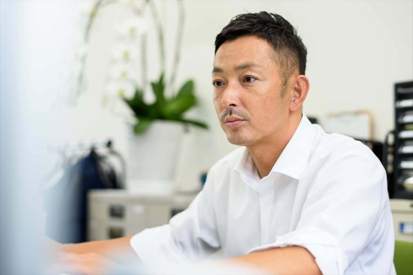 北陸カワラ 営業職 男性